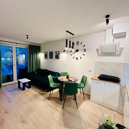With Private Bike Storage Apartment *