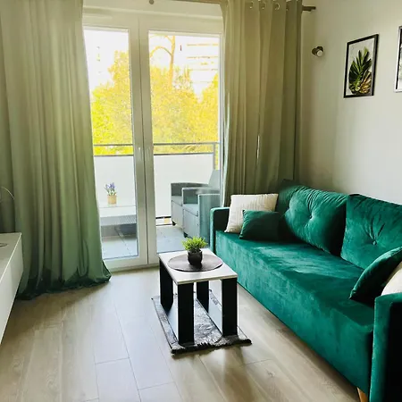 With Private Bike Storage 슈비노우이스쳬