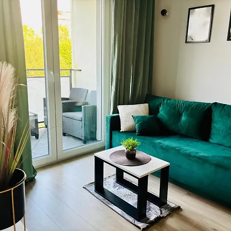 Апартаменты Apartament Green Ze Schowkiem Na Rowery